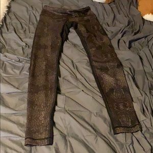 Selling lululemon leggings